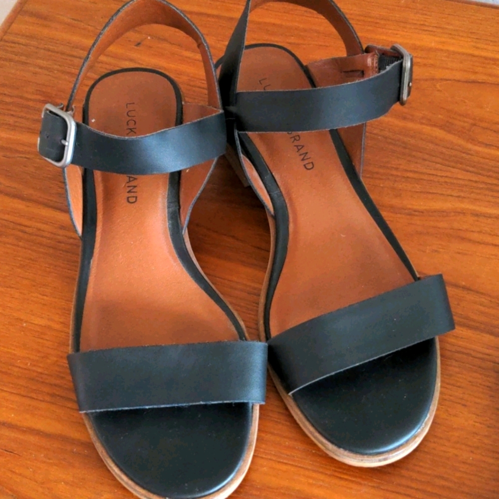 Lucky Brand block heeled sandal size 8